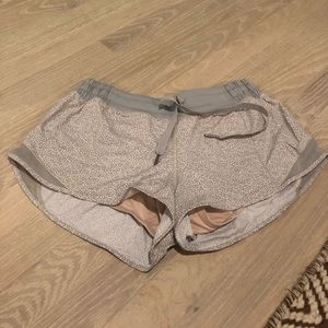 Lululemon Hotty Hot Shorts, Size 6